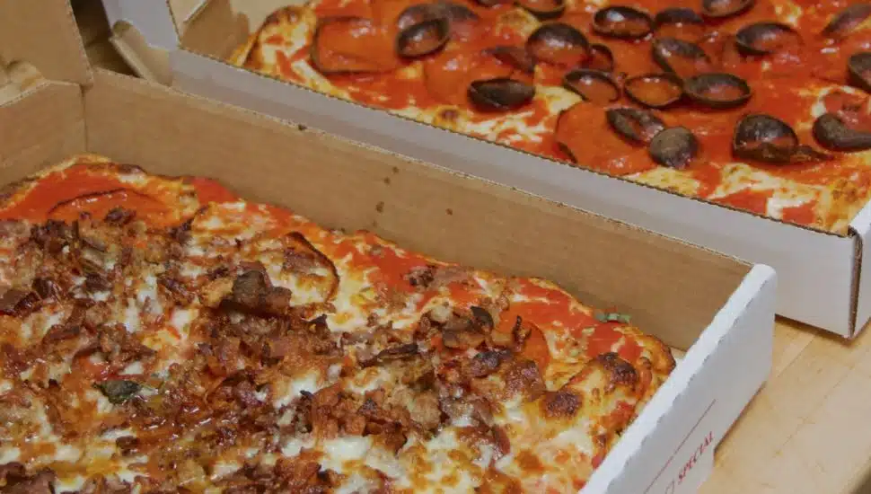 Pizza 316 pizza boxes.