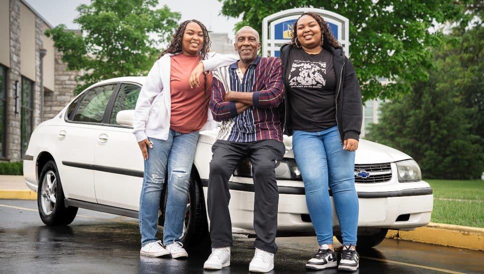 Shellman Washington III and his two daughters.
