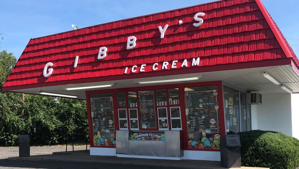 Exterior of Gibby's Ice Cream.