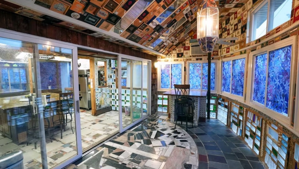 Kitchen with cigar boxes and decor.