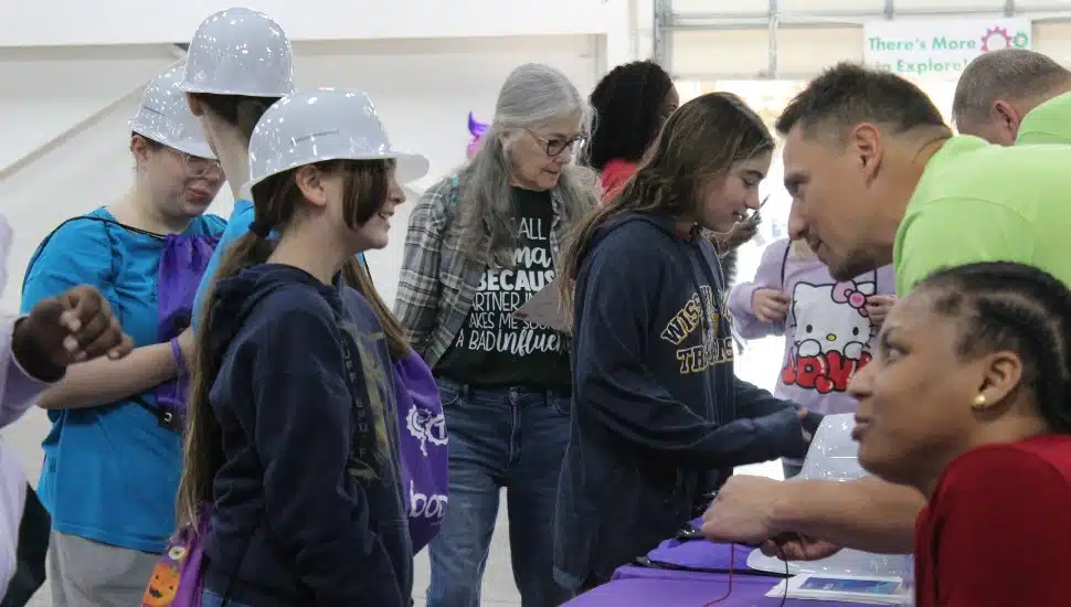 GETT event with young girls and STEM workers.