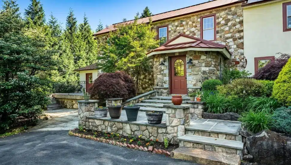 186 Bragg Hill Road