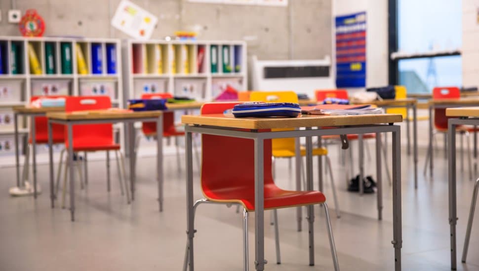 Classroom with empty desks.