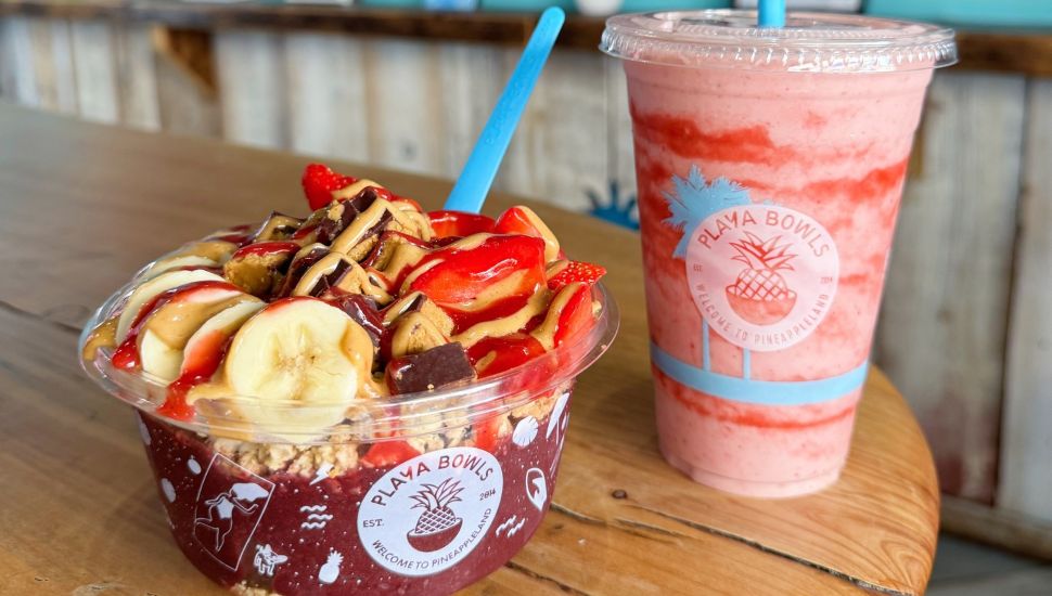 Playa Bowls smoothie and bowl.