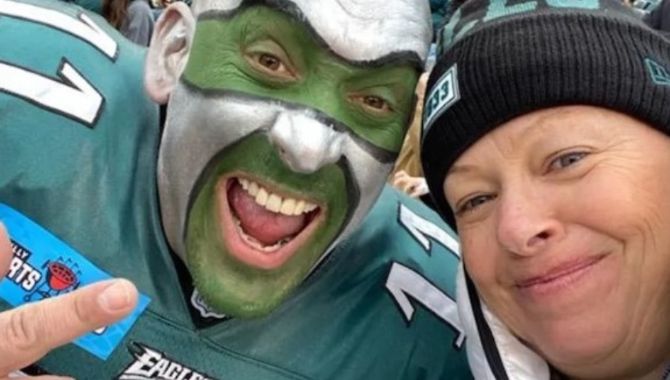 Mary Kate Mink takes a selfie with Eagles superfan, Philly Sports Guy Jamie Pagliei.