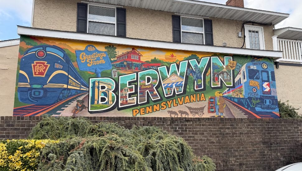 An outdoor mural of a vintage Berwyn postcard.