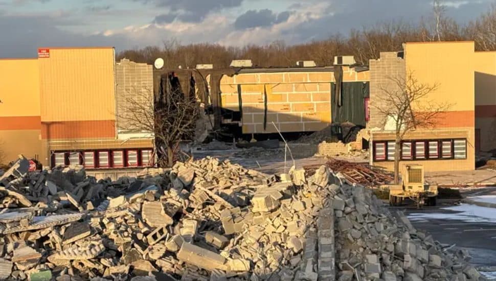 Barn Plaza demolition.