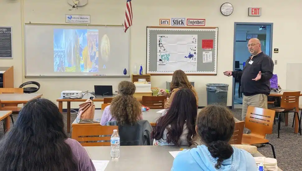 West Chester University Professor Engages Oxford Students in Hands-On Earth Sciences Exploration