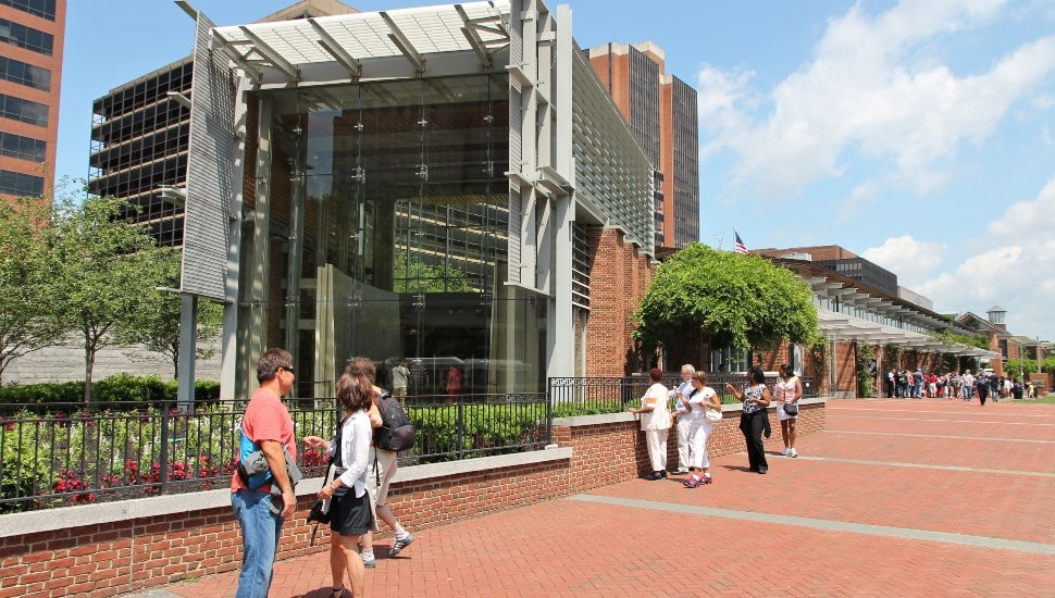 Tourists on sidewalk in Philadelphia.