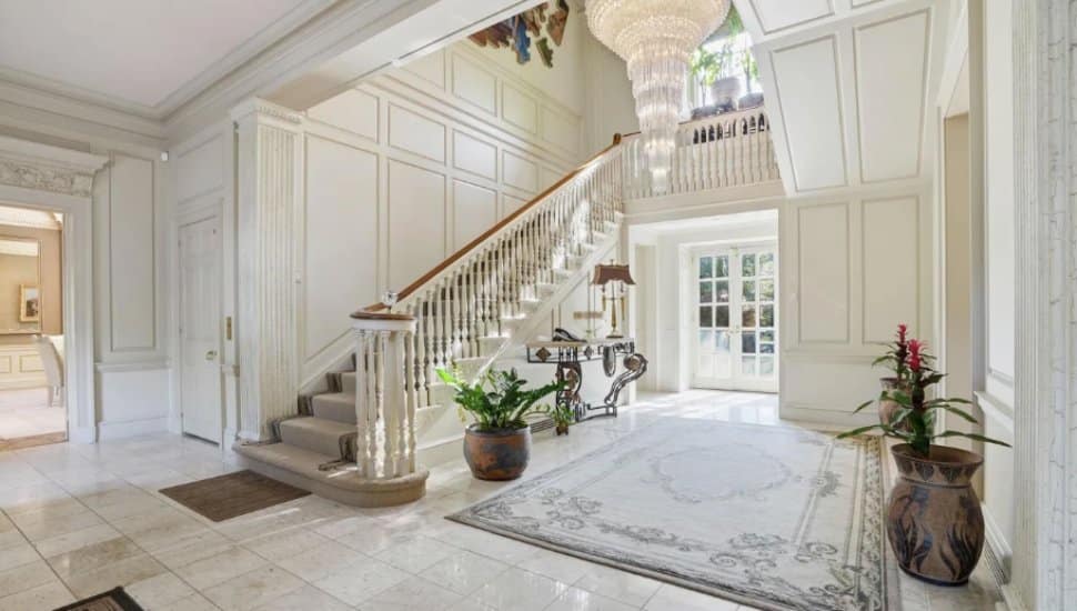 Former Sixers Ownerโs Huntingdon Valley Estate Returns to Market for $3.9M